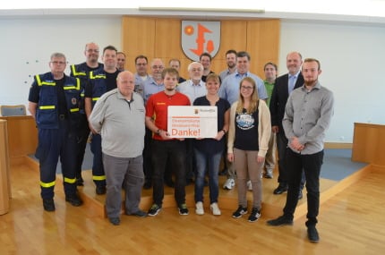 170405_Buergermeister_uebergab_Ehrenamtskarten_an_Engagierte-Foto