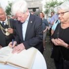 unterschrift_goldenes_buch_gniffke