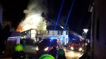 Hoher Sachschaden nach Wohnhausbrand in Remagen-Unkelbach