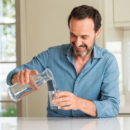 Viel trinken zur Vorbeugung von Nierensteinen