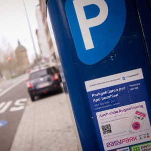 Quishing: Stadt Mannheim warnt vor Betrug mit QR-Codes beim Handyparken